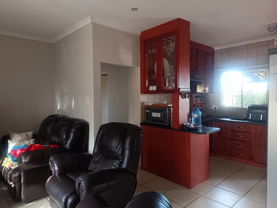 2 Bedroom Property for Sale in Rhodesdene Northern Cape